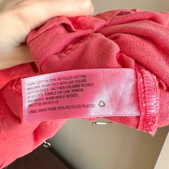 Universal Threads Women's Dusty Red Cotton Shorts, Size 14 - Picture 16 of 16